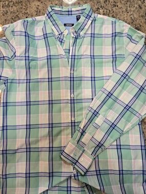 IZOD Men’s Button Down Shirt Medium Green Blue Pink Plaid Classic Casual